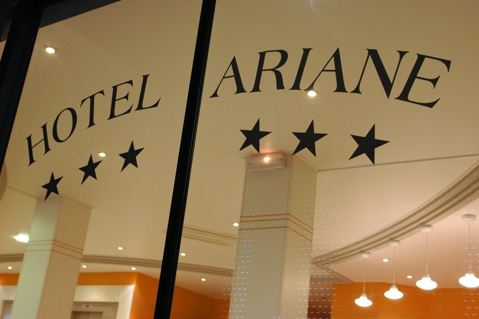 Hotel Ariane Lourdes Eksteriør bilde